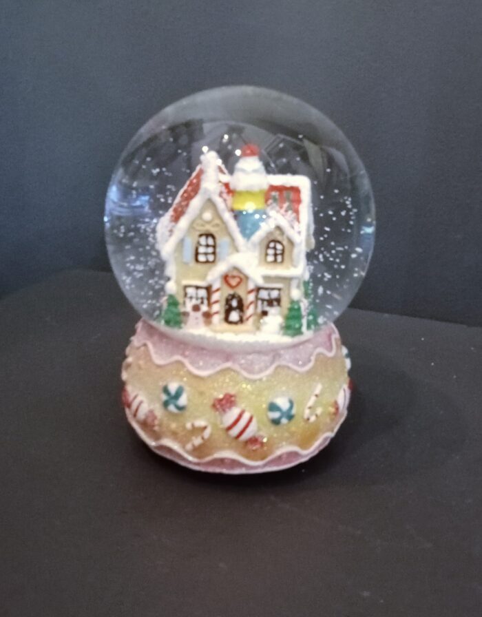 120mm Gingerbread House Water Globe